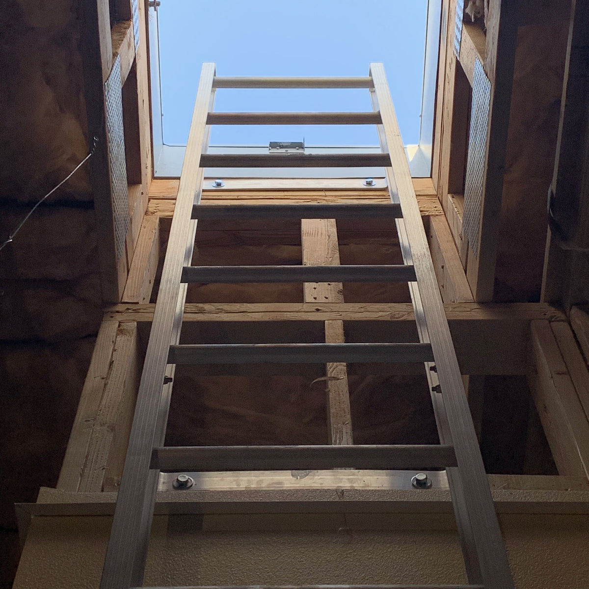 ALACC - Aluminum Fixed Ladder – AnyLadder